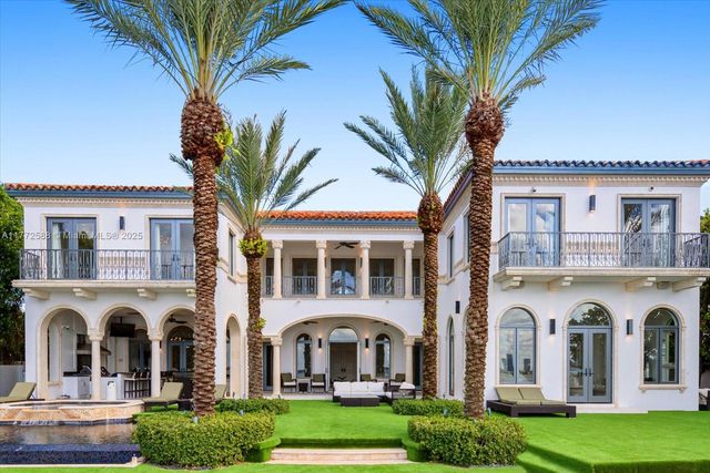 4340 N Bay Rd, Miami Beach, FL 33140