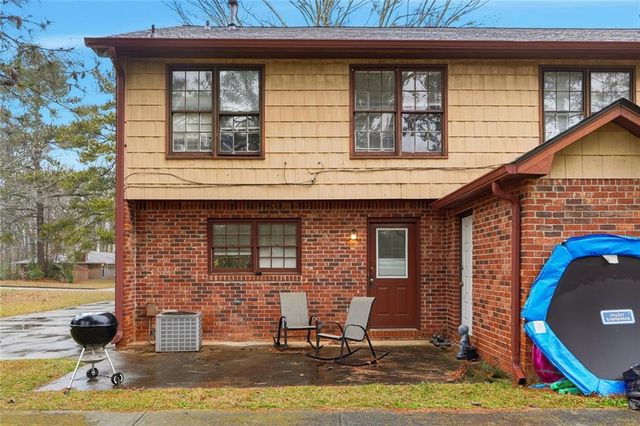 2129 Golfview SE Drive, Conyers, GA 30013