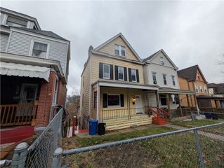 126 E Meyers St, Carrick, PA 15210