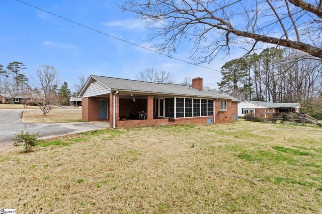 1026 Sunset Boulevard, Clinton, SC 29325