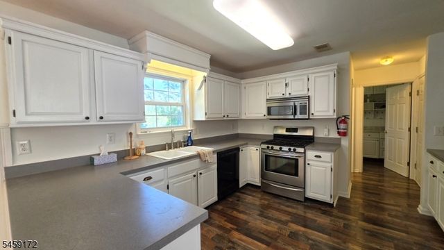 31 Summit Rd, Green Twp., NJ 07821