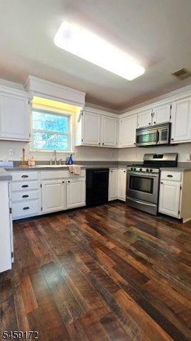 31 Summit Rd, Green Twp., NJ 07821
