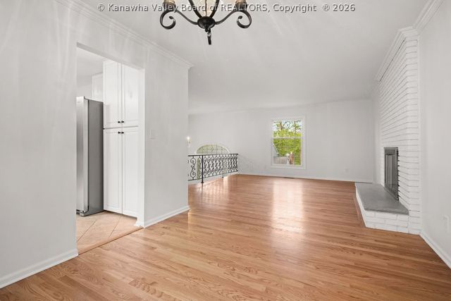 1384 Nottingham Road, Charleston, WV 25314