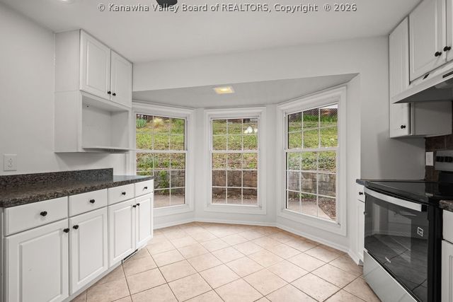1384 Nottingham Road, Charleston, WV 25314