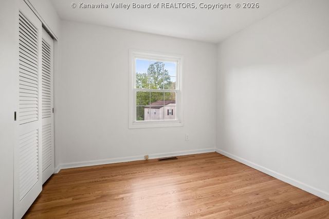 1384 Nottingham Road, Charleston, WV 25314