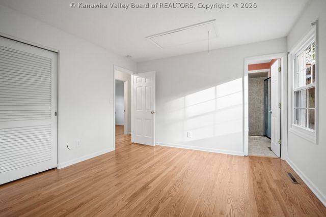 1384 Nottingham Road, Charleston, WV 25314
