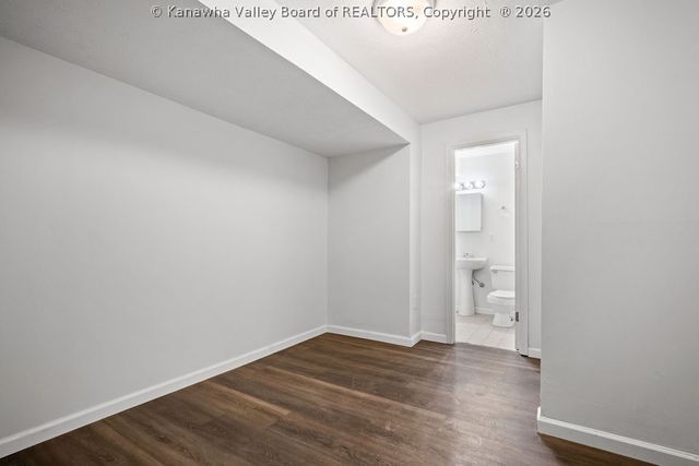 1384 Nottingham Road, Charleston, WV 25314