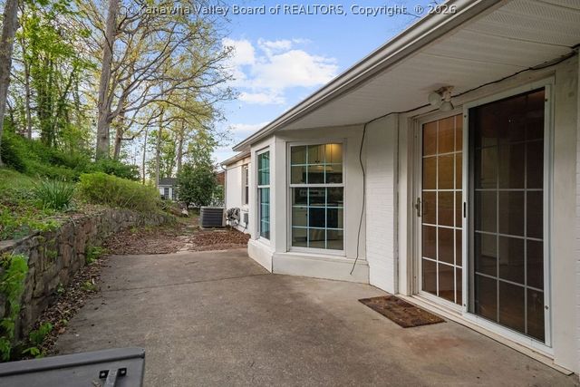 1384 Nottingham Road, Charleston, WV 25314