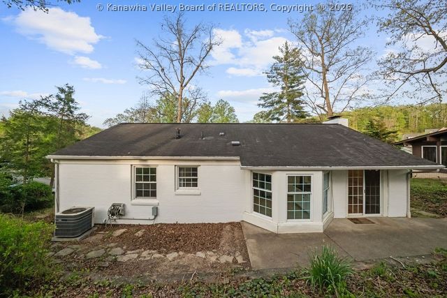 1384 Nottingham Road, Charleston, WV 25314