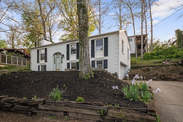 1384 Nottingham Road, Charleston, WV 25314