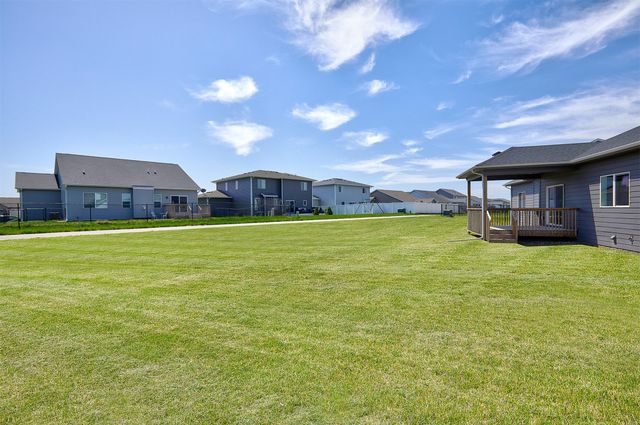 205 11th Court NW, Bondurant, IA 50035