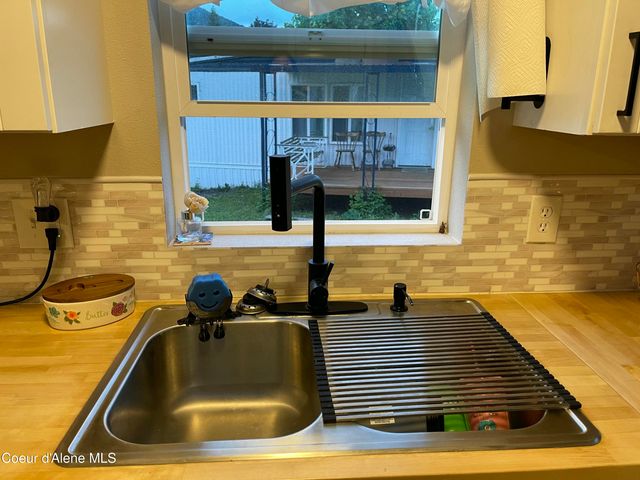 8582 W Park LOOP, Rathdrum, ID 83858