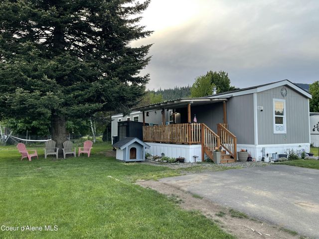 8582 W Park LOOP, Rathdrum, ID 83858