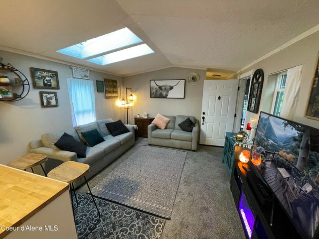 8582 W Park LOOP, Rathdrum, ID 83858