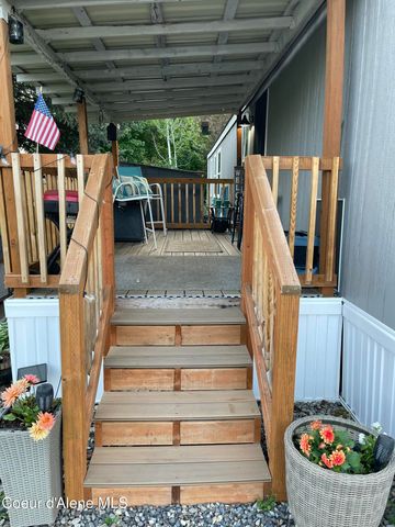 8582 W Park LOOP, Rathdrum, ID 83858