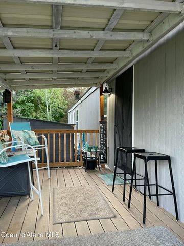 8582 W Park LOOP, Rathdrum, ID 83858