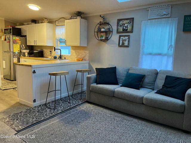 8582 W Park LOOP, Rathdrum, ID 83858