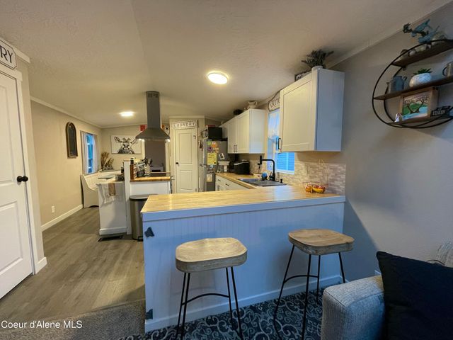 8582 W Park LOOP, Rathdrum, ID 83858