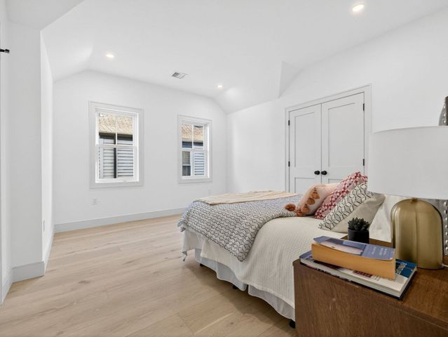 202 Powder House Blvd 2, Somerville, MA 02144