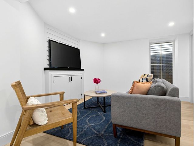 202 Powder House Blvd 2, Somerville, MA 02144