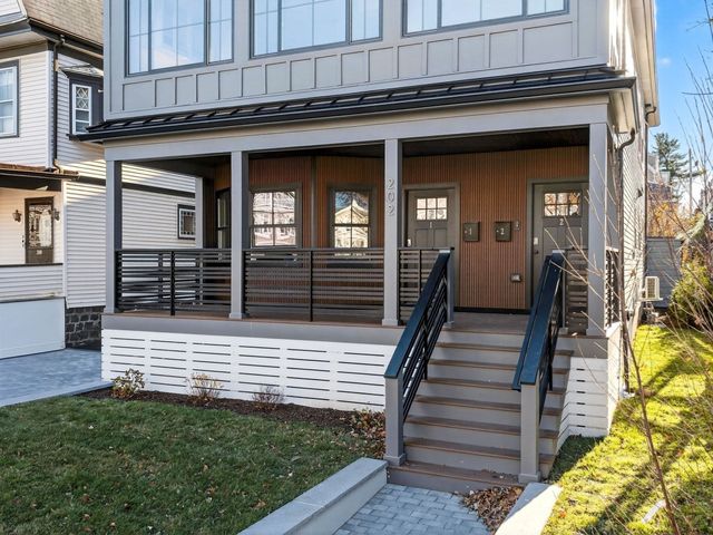 202 Powder House Blvd 2, Somerville, MA 02144