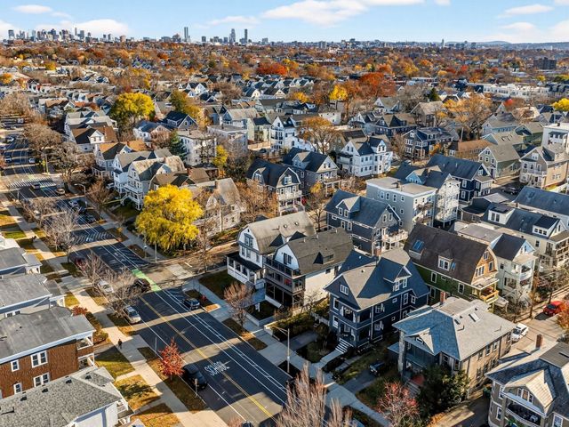 202 Powder House Blvd 2, Somerville, MA 02144