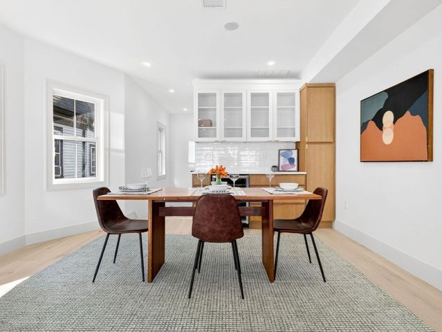 202 Powder House Blvd 2, Somerville, MA 02144