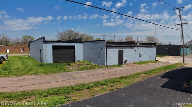 25611 Van Born Road, Taylor, MI 48180
