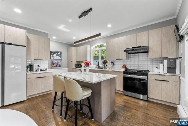 200 Hillside Avenue, River Edge, NJ 07661