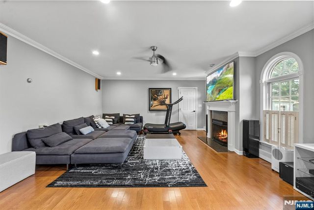 200 Hillside Avenue, River Edge, NJ 07661