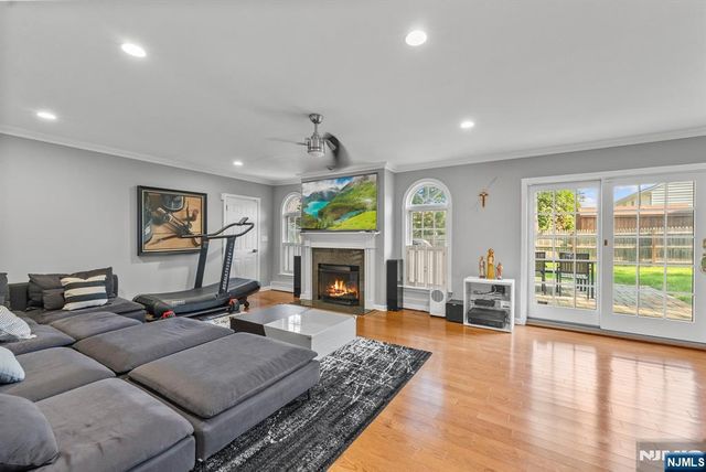 200 Hillside Avenue, River Edge, NJ 07661