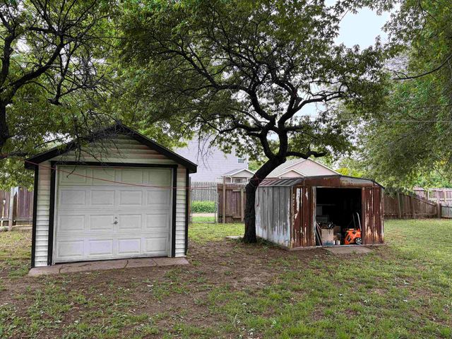 1721 S FERN STREET, Wichita, KS 67213