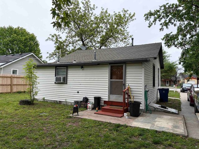 1721 S FERN STREET, Wichita, KS 67213