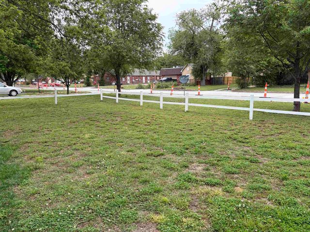 1721 S FERN STREET, Wichita, KS 67213