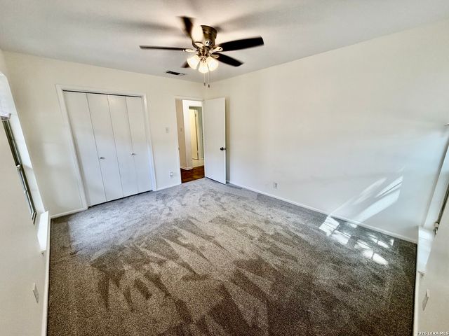 437 Sagecrest, San Antonio, TX 78232