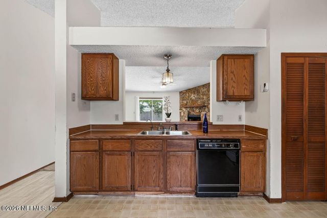639 PURCELL Drive, Jacksonville, FL 32221