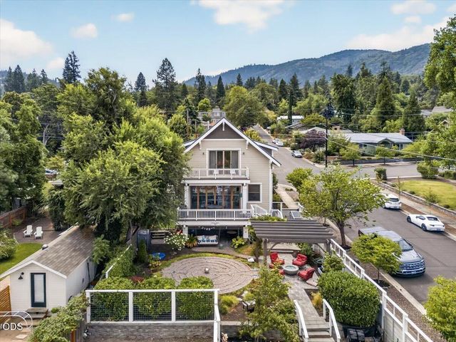 533 Fairview Street, Ashland, OR 97520