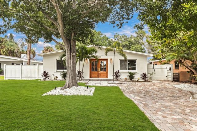 3946 HELENA STREET NE, St Petersburg, FL 33703
