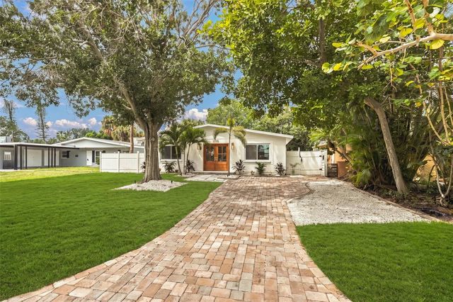 3946 HELENA STREET NE, St Petersburg, FL 33703