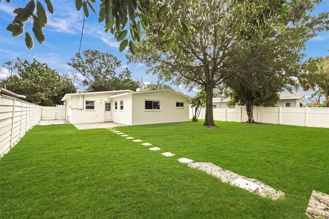 3946 HELENA STREET NE, St Petersburg, FL 33703