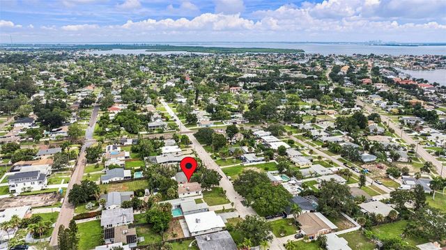 3946 HELENA STREET NE, St Petersburg, FL 33703