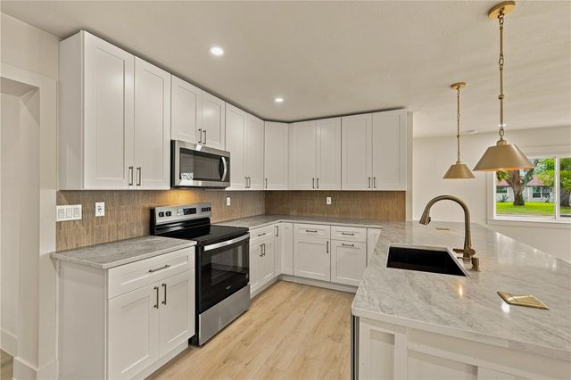 3946 HELENA STREET NE, St Petersburg, FL 33703