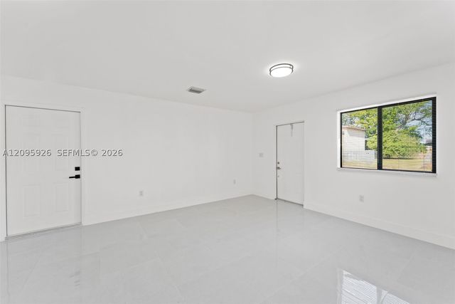 1556 NW 68th Ter, Miami, FL 33147
