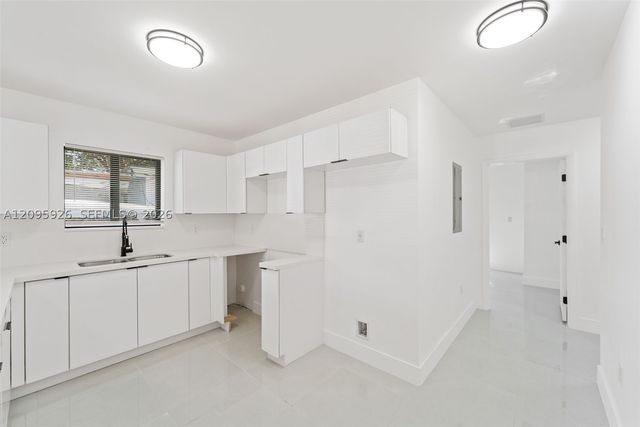 1556 NW 68th Ter, Miami, FL 33147