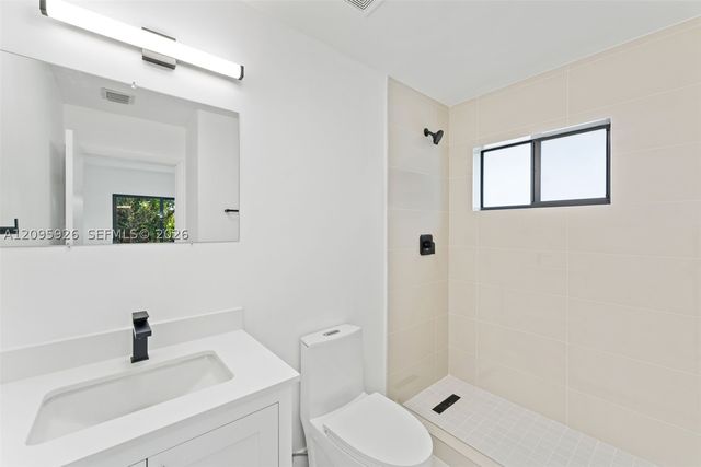 1556 NW 68th Ter, Miami, FL 33147