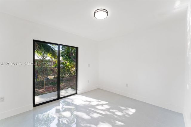 1556 NW 68th Ter, Miami, FL 33147