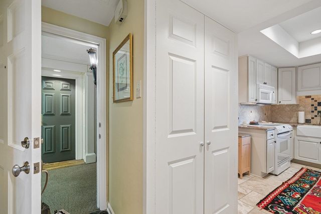 475 N Highland St Apt 11C, Memphis, TN 38122