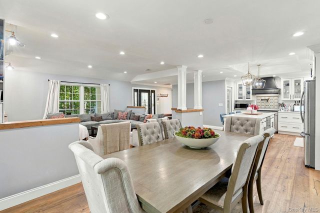 5 Cricket Hollow Road, Setauket, NY 11733