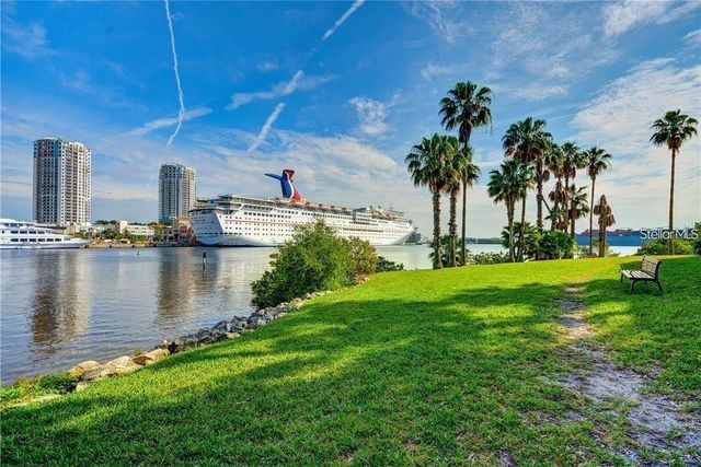756 CORAL REEF DRIVE, Tampa, FL 33602