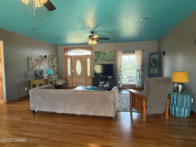 16133 Overlook Lane, Neosho, MO 64850